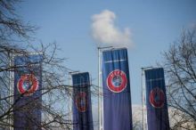 UEFA zvažuje bojkot MS a kritizuje Infantina za ultimátum