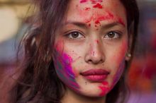 Žádné modelky ani dokonalé pózy. Fotografka zachytila obyčejné ženy z celého světa a vytvořila strhující Atlas krásy