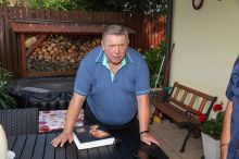 Šéfkuchař prezidentů utekl hrobníkovi z lopaty. Jaroslav Sapík měl vážnou infekci