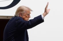 U Trumpova golfového klubu zadrželi ozbrojence. 