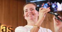 Blízká setkání: Zpěvačka Lenka Nová: Užívám si, když se písně oblékají do nových kabátů (audio)