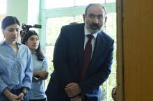 „Rusofobní bezmozci“ u Putina práskli dveřmi. Ten malou zemi drsně varoval