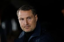 Zničený Priske uznal, že se nabízí radikální krok. Je to šílené, hlesl kapitán Sparty