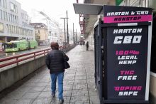 Kratom v Česku bude možné koupit od 21 let. Prodej přes internet se zakáže
