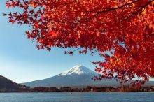 Japonsko zavede poplatky za záchranu turistů z hory Fudži mimo sezonu
