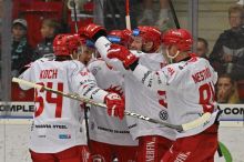 Kuriózní start hokejové extraligy. Rozhodl gól obránce v čase 2:37