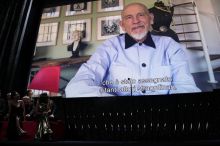 Zlatého lva získal v Benátkách film Woman Unknown. Dokument Naza měl 25 minut ovací