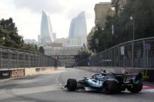 Russell pojede v Baku z první startovní pozice za třetím triumfem v sezoně F1