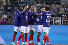 Francie proti Belgii čekala na gól 88 minut, Italové smetli Turecko