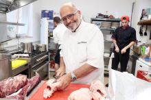 „Líp se to čte, než chutná!“ Šéf zadupal nadšeného pojišťováka za jeho kulinářské pokusy do země