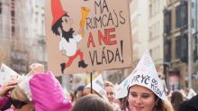 Studenti v Brně protestovali proti zrušení poplatků: Loupit má Rumcajs, ne vláda