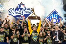 Baseballisté Milwaukee ovládli Světovou sérii a slaví premiérový titul