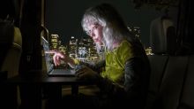 Nejdražší MacBook v historii, Apple opět natáčel v Česku, Anthropic je vysoce ztrátový