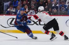 Nečas vyšel v NHL při výhře Colorada naprázdno, McDavid vytvořil rekord